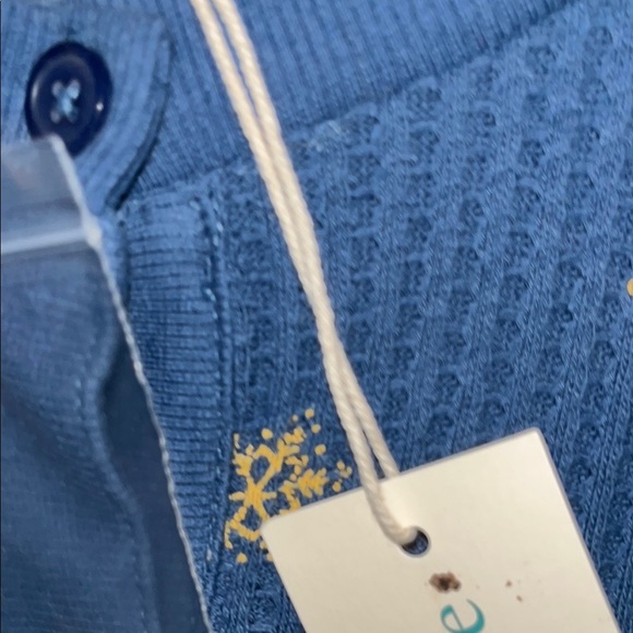 Sundance NWT Blue Onesie with Gold Snowflake Pattern size small - Picture 8 of 11